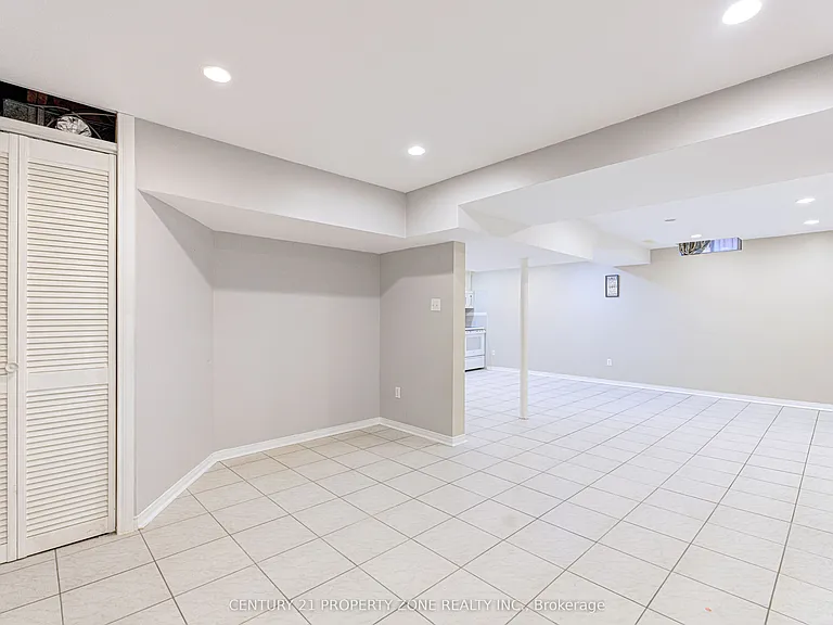 4 Compton Ct — Photo 36