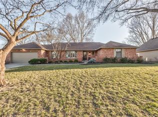 7701 W 98th Ter, Overland Park, KS 66212