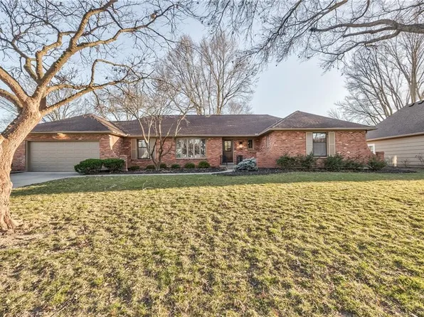 7701 W 98th Ter, Overland Park, KS 66212