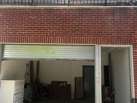 3rd image of 206 W 139th St #A