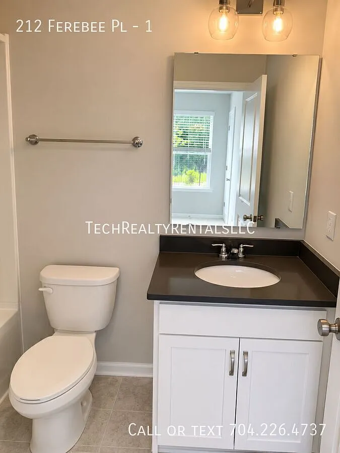 3 bed, 3.5 bath, 1576 sqft, $2,400 — Photo 4