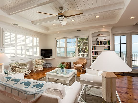 3rd image of 18530 Gulf Blvd