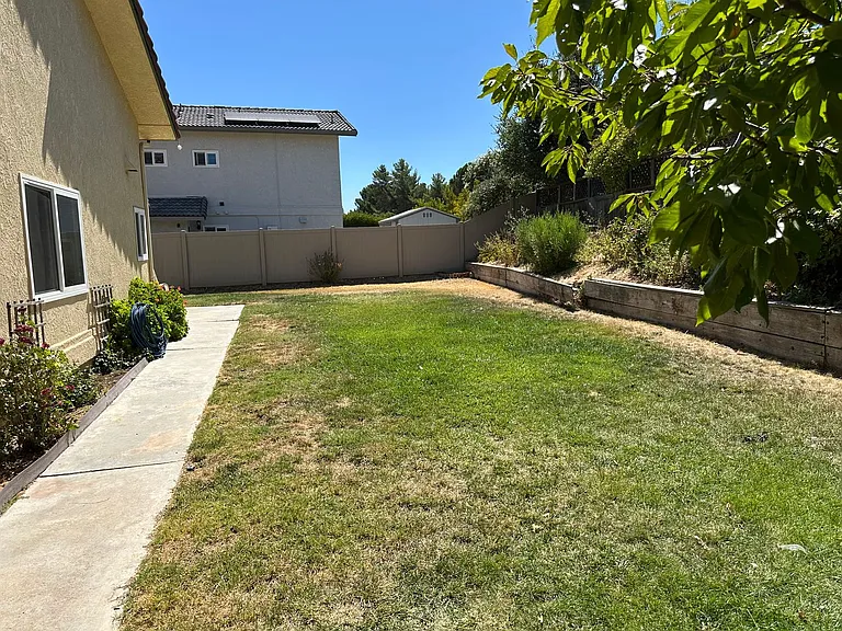 2170 Bel Air Pl — Photo 18