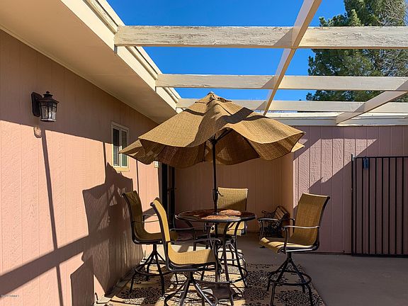 4th image of 2640 Desert Dr
