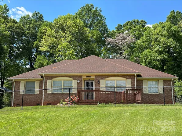 6532 War Eagle Ln, Charlotte, NC 28214