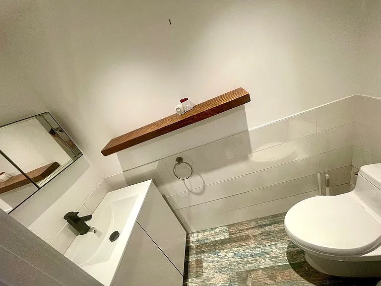 509 Vanderbilt Ave #1A — Photo 10