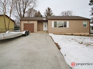 8904 Ramble Rd, Wonder Lake, IL 60097