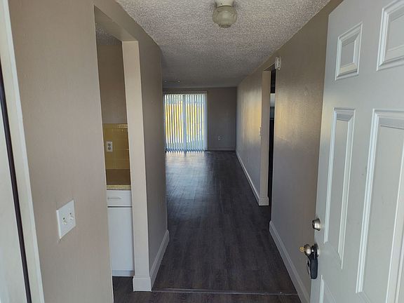2nd image of 4136 Shoreline Dr