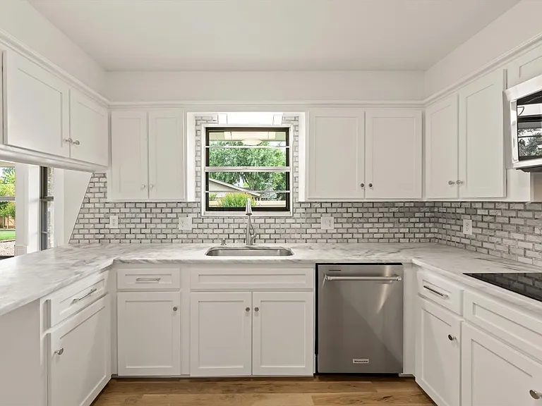 14100 Constitution Ave — Photo 18