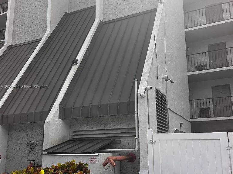 3100 W Rolling Hills Cir #403 — Photo 33