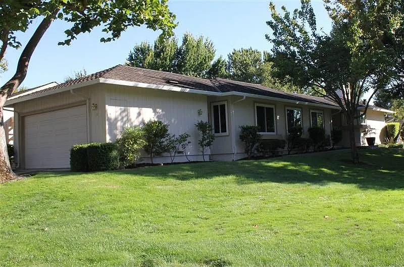 501 Rolling Hills Ln photo 1