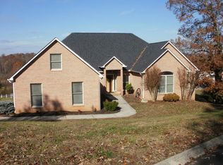 2435 Whisper Creek Dr, Friendsville, TN 37737