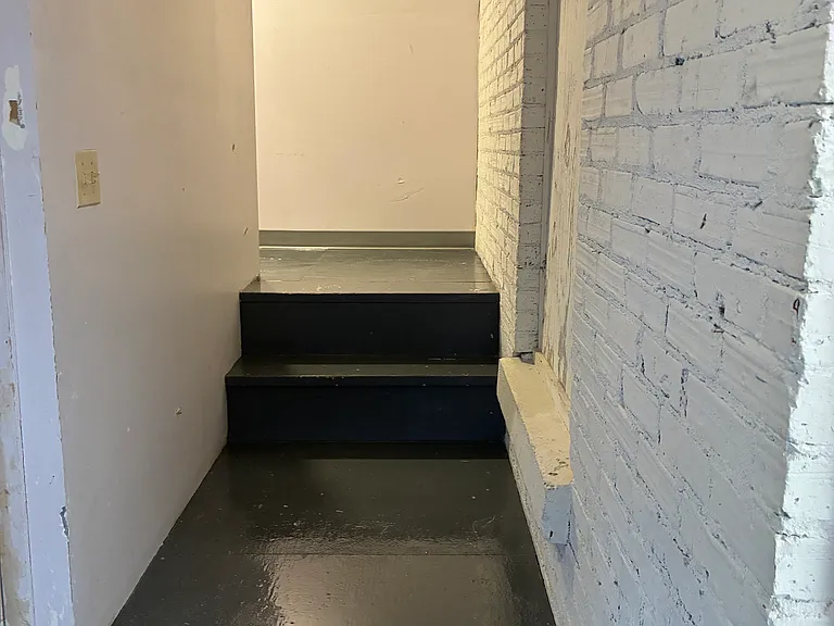 110 S Cass Ave #2-R — Photo 17
