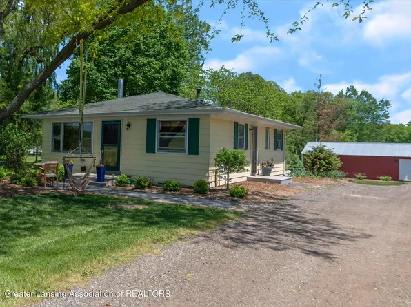 13227 Watson Rd, Bath, MI 48808