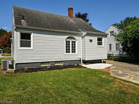4th image of 5115 Lucydale Ave