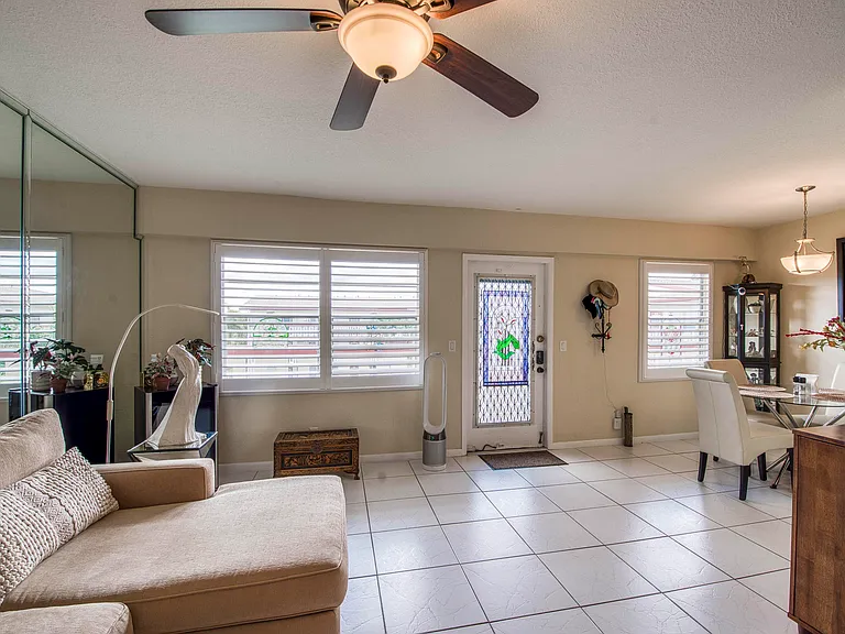 293 Brighton Dr #G — Photo 9