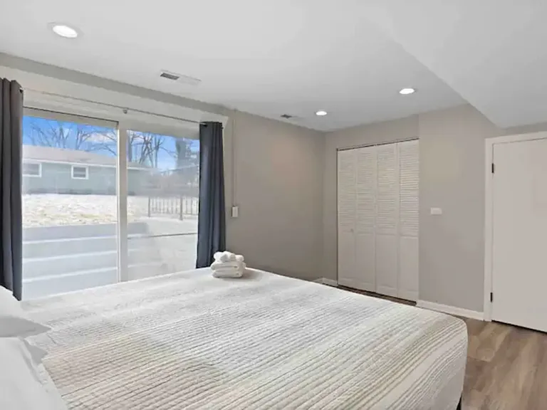 Bates Ln — Photo 19