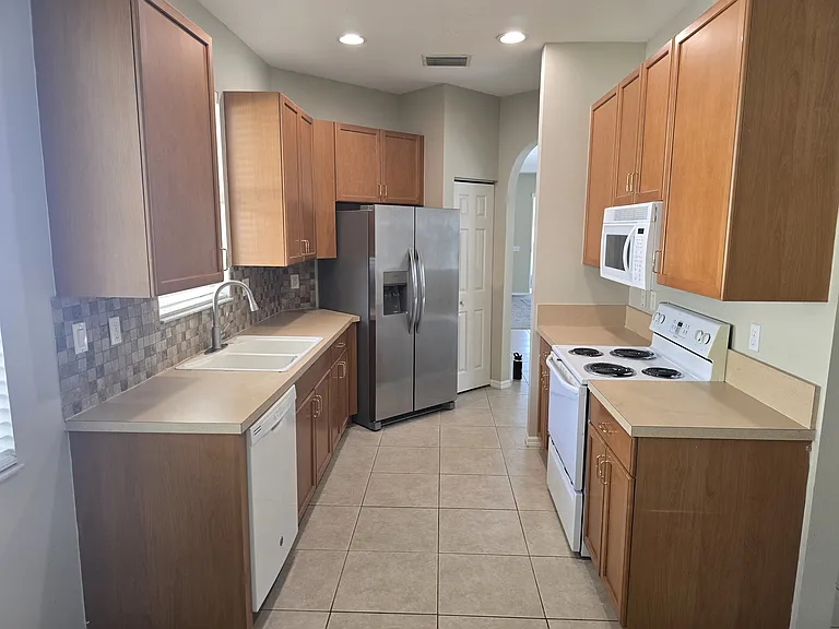204 SW Coconut Key Way — Photo 19