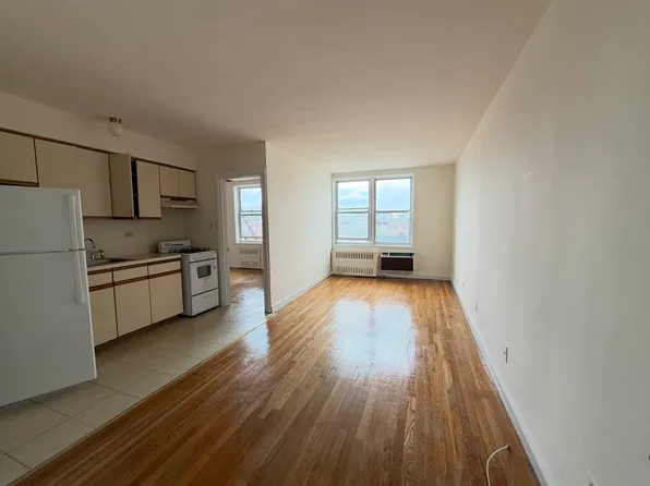 601 Avenue X image 1 of 10