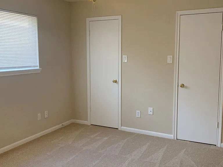 3730 Village Grove Dr — Photo 4