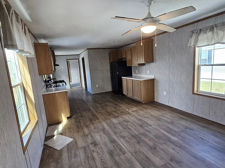 53 Parkview Dr #103 — Photo 14