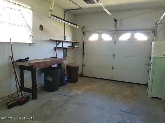 4th image of 55 Castle Harbor Dr
