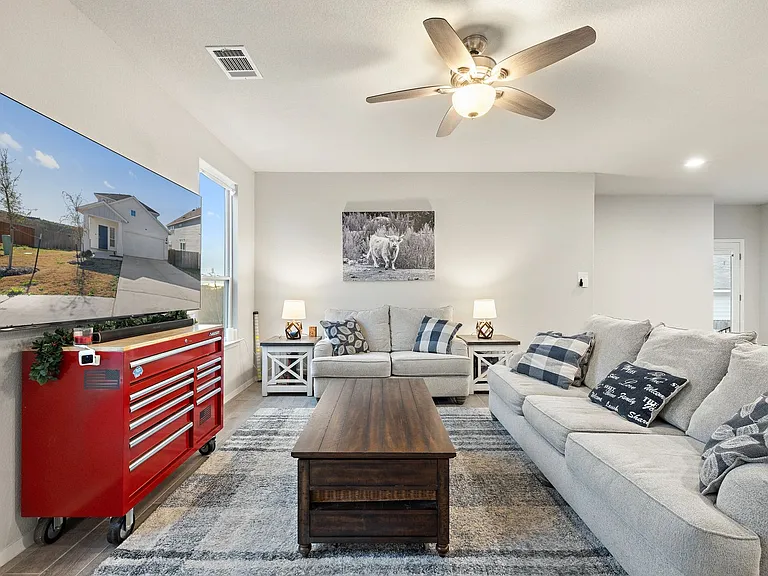 408 Black Opal Dr — Photo 10