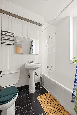 Sold by Compass | media 7