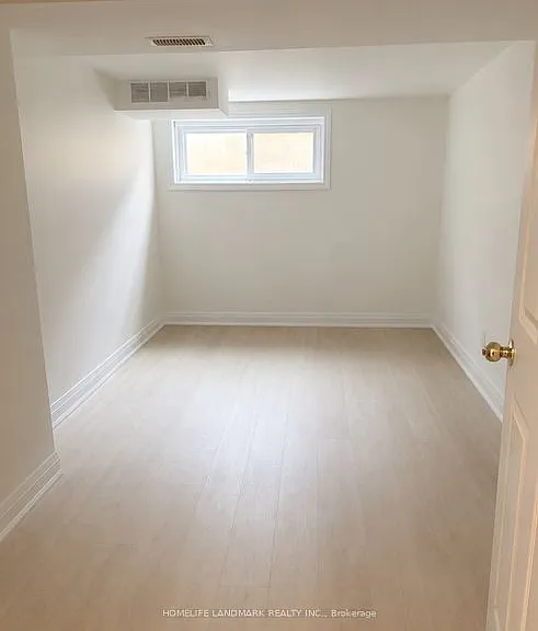 20 Burbank Dr — Photo 6