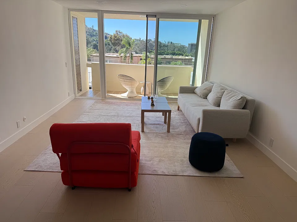 2510 Torrey Pines Rd #406
