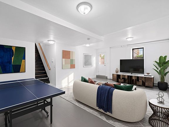 2nd image of 605 W 141st St