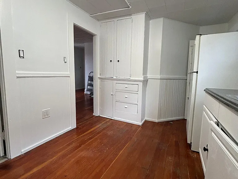 93 W Pearl St #7 — Photo 2