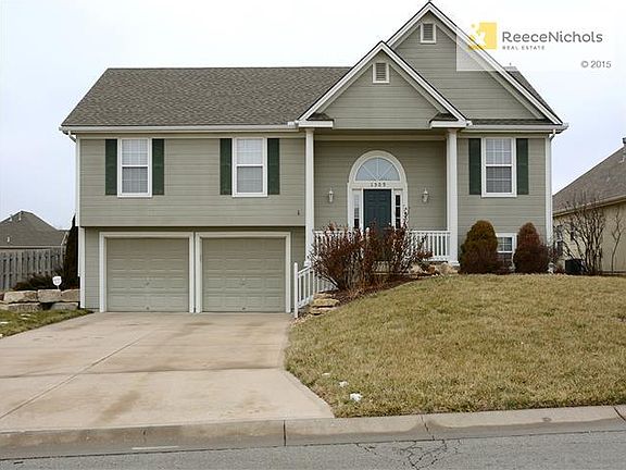 2nd image of 1509 SE Cape Cir