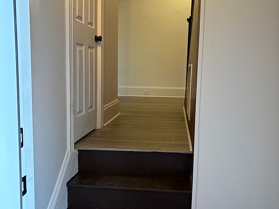 5th image of 128 Pearl St Floor 2