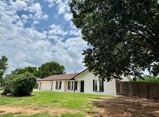 1303 N Harville Rd, Duncan, OK 73533