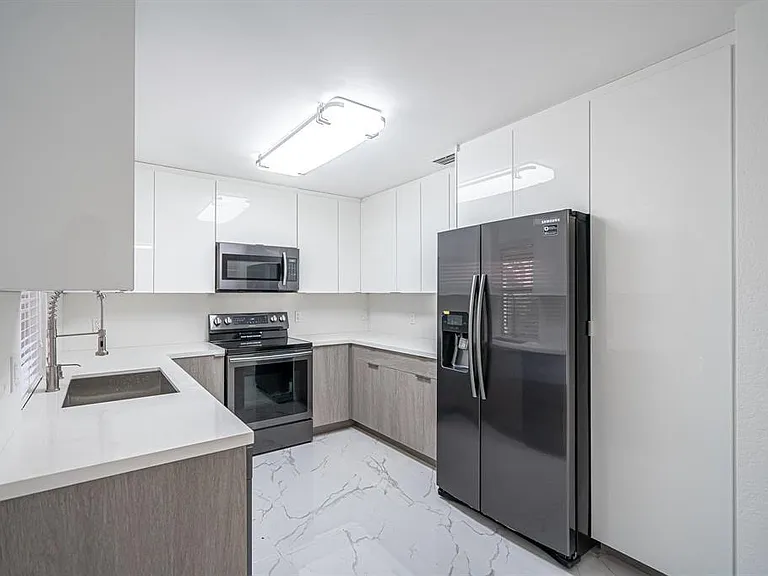 5536 Eton Ct — Photo 2