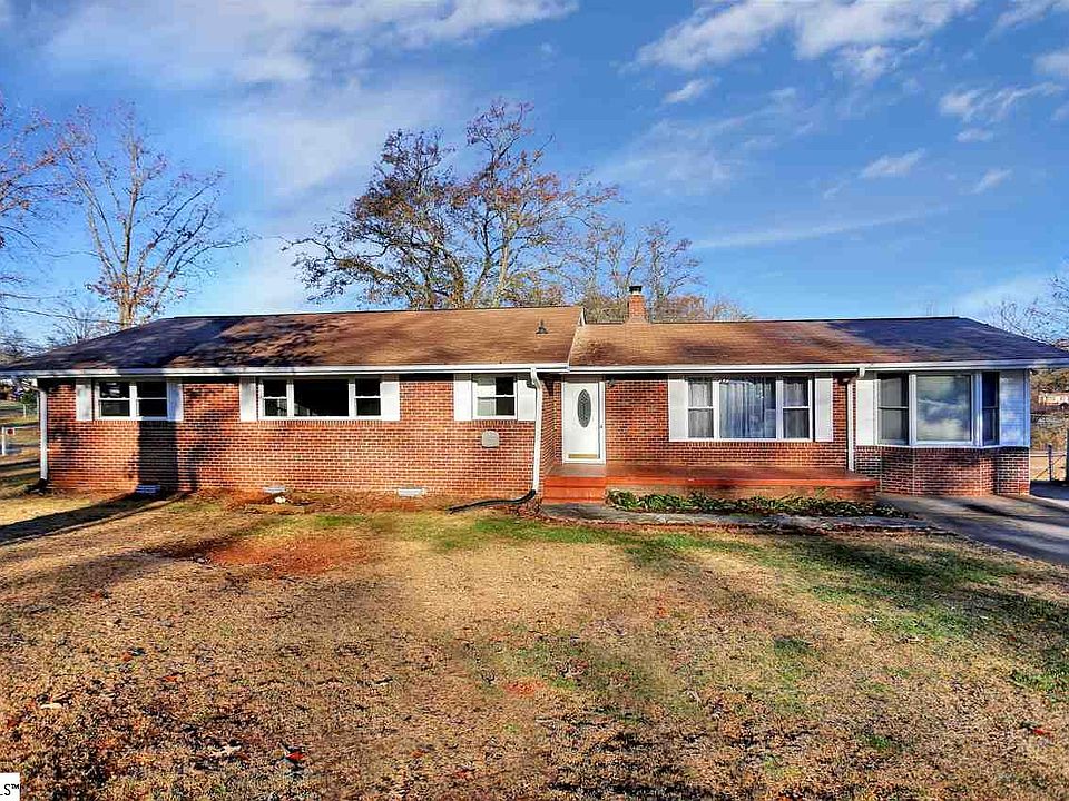 1st image of 7 Chickasaw Dr