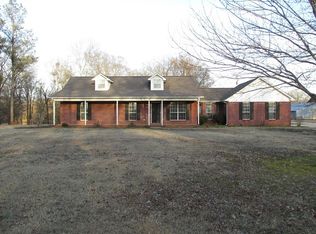 70 Gargis Hollow Rd, Muscle Shoals, AL 35661