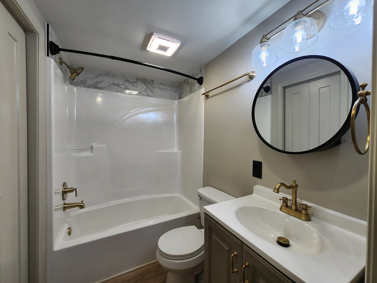 1 bed, 816 sqft, $950 — Photo 3