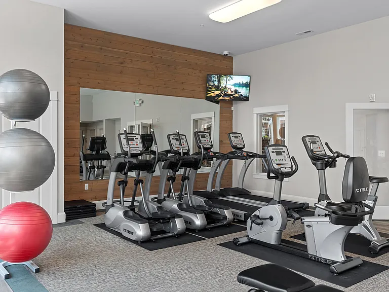 Fitness Center Cardio l Luxury Apartments in Puyallup, WA l Silver Creek