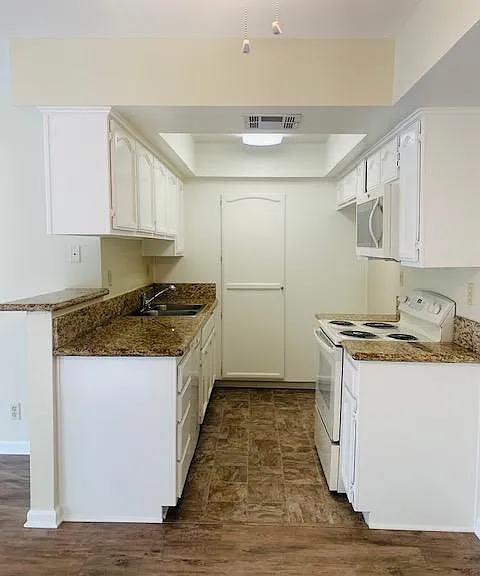Kitchen, Option 1
