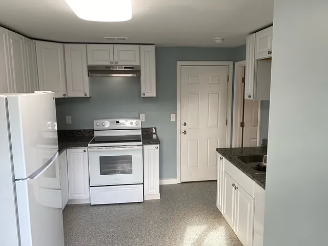 178 Austin St #2 — Photo 3