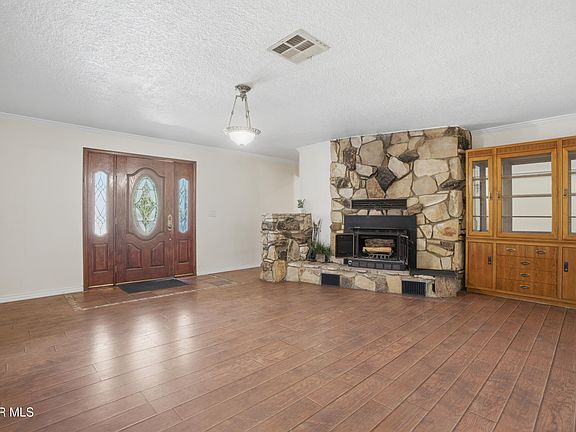 4th image of 39646 87th St W