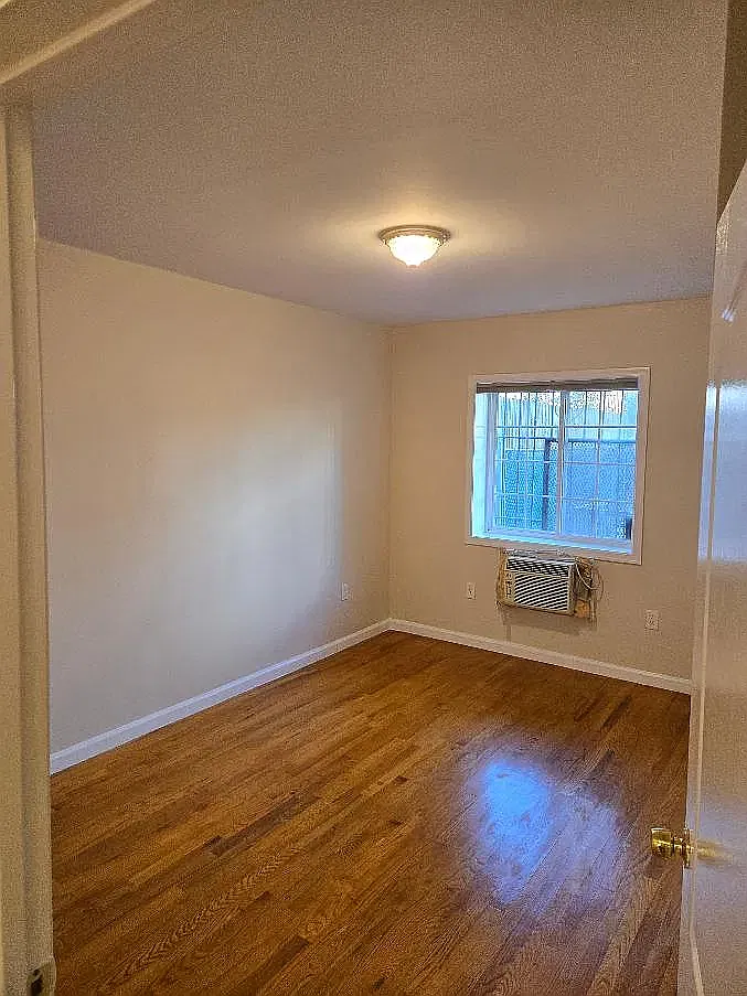 327 Fenimore Street — Photo 4