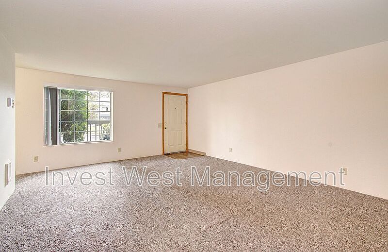 1st image of 1867 Kingsley Rd #88