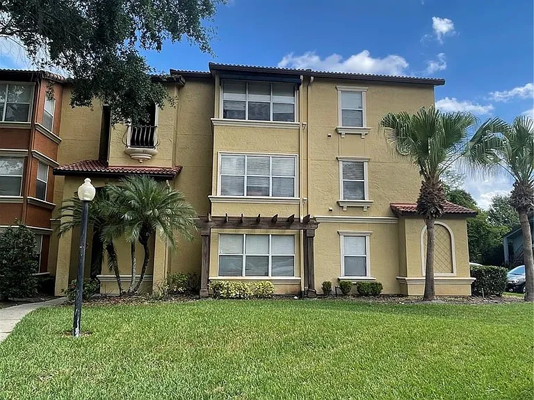 5124 Conroy Rd #1-17 — Photo 1