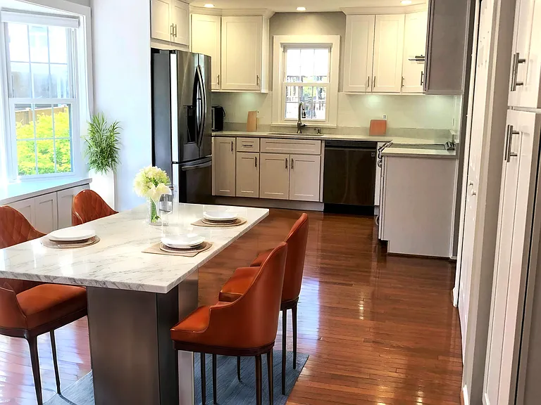 9408 Delancey Dr — Photo 4