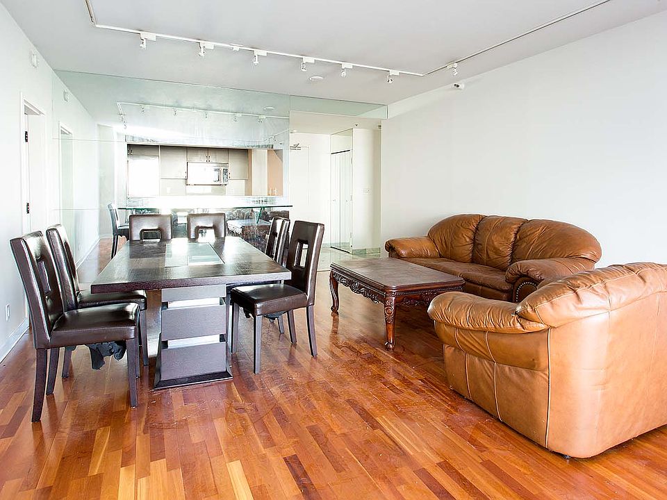1st image of 300 3rd St APT 619