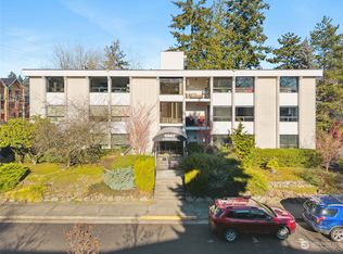 9902 NE 4th St APT 5, Bellevue, WA