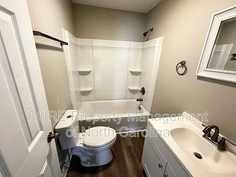 208 S Lexington Dr — Photo 14